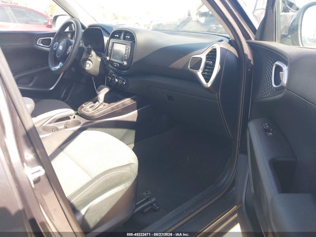 2021 Kia Soul S მანქანა იყიდება აუქციონზე, vin: KNDJ23AU1M7795428, აუქციონის ნომერი: 45222471