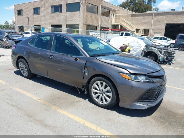 2019 Toyota Camry Le მანქანა იყიდება აუქციონზე, vin: 4T1B11HK8KU775963, აუქციონის ნომერი: 45222509