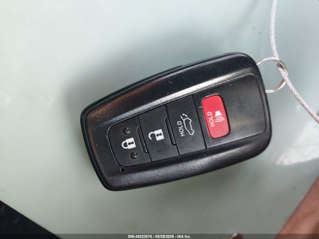 Продажа на аукционе авто 2021 Toyota Rav4 Xle Premium, vin: 2T3C1RFV3MW143849, номер лота: 45222576