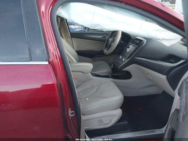 45222599 :رقم المزاد ، 5LMCJ1C99HUL71665 vin ، 2017 Lincoln Mkc Premiere مزاد بيع