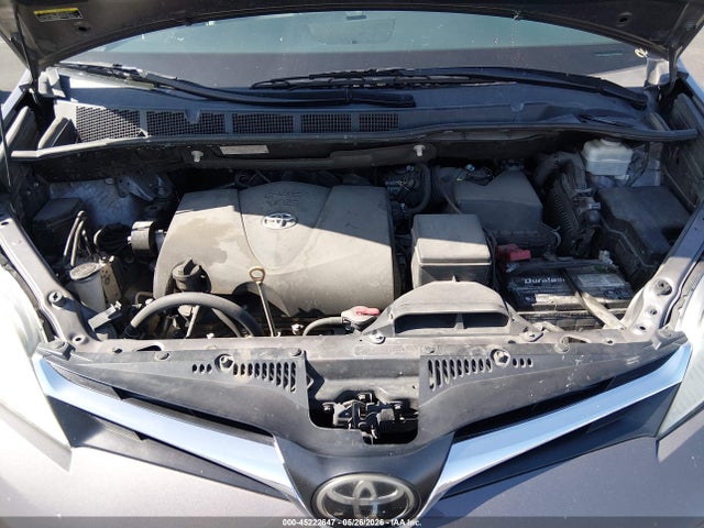 2019 Toyota Sienna Le 8 Passenger მანქანა იყიდება აუქციონზე, vin: 5TDKZ3DC4KS996570, აუქციონის ნომერი: 45222647