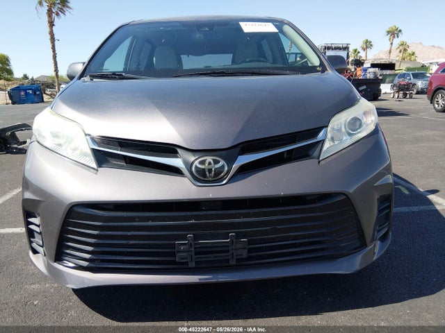 2019 Toyota Sienna Le 8 Passenger მანქანა იყიდება აუქციონზე, vin: 5TDKZ3DC4KS996570, აუქციონის ნომერი: 45222647