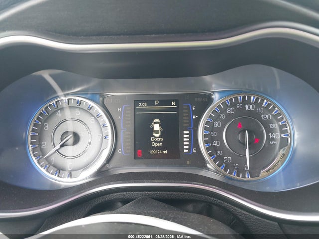 Продаж на аукціоні авто 2017 Chrysler 200 Touring, vin: 1C3CCCFB3HN504088, номер лоту: 45222661