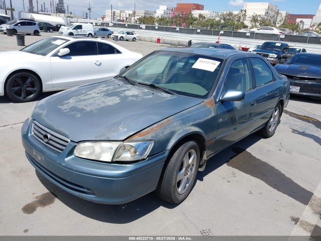 45222718 :رقم المزاد ، JT2BF28K5Y0257264 vin ، 2000 Toyota Camry Xle V6 مزاد بيع