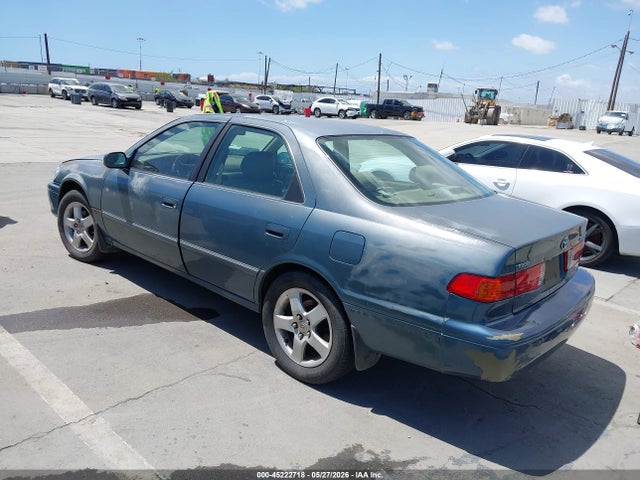 45222718 :رقم المزاد ، JT2BF28K5Y0257264 vin ، 2000 Toyota Camry Xle V6 مزاد بيع