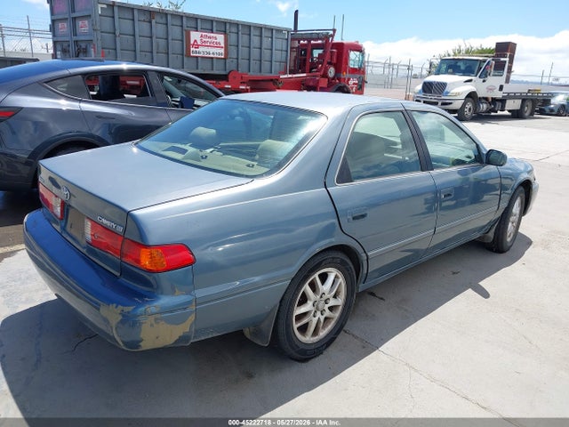 45222718 :رقم المزاد ، JT2BF28K5Y0257264 vin ، 2000 Toyota Camry Xle V6 مزاد بيع