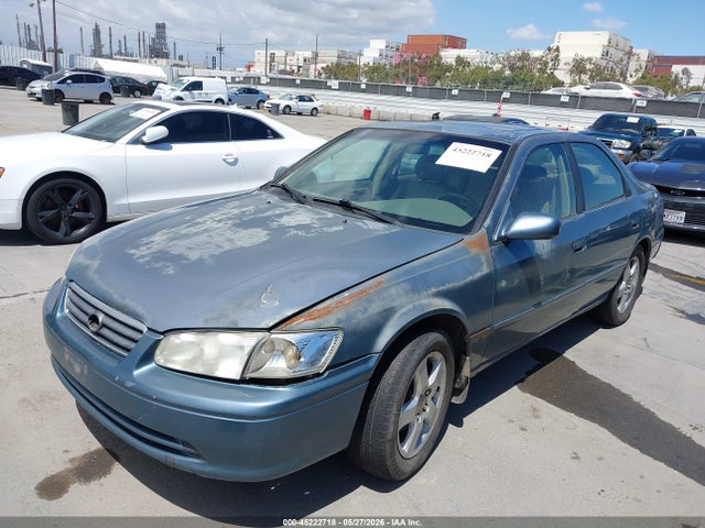 45222718 :رقم المزاد ، JT2BF28K5Y0257264 vin ، 2000 Toyota Camry Xle V6 مزاد بيع