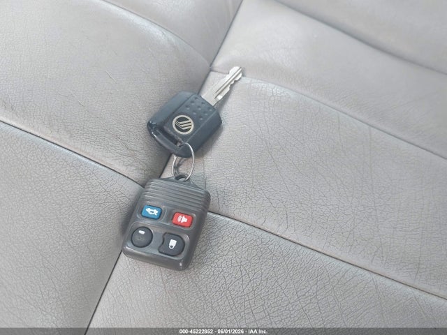 45222852 :رقم المزاد ، 2MEFM74W33X652895 vin ، 2003 Mercury Grand Marquis Gs مزاد بيع