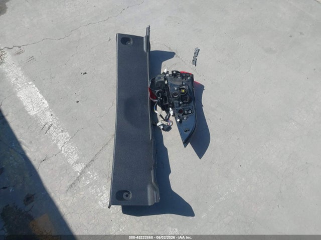 5YFB4MDE8PP034844 Toyota COROLLA LE