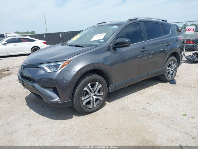 2017 Toyota Rav4 Le მანქანა იყიდება აუქციონზე, vin: JTMZFREV8HJ122772, აუქციონის ნომერი: 45222903