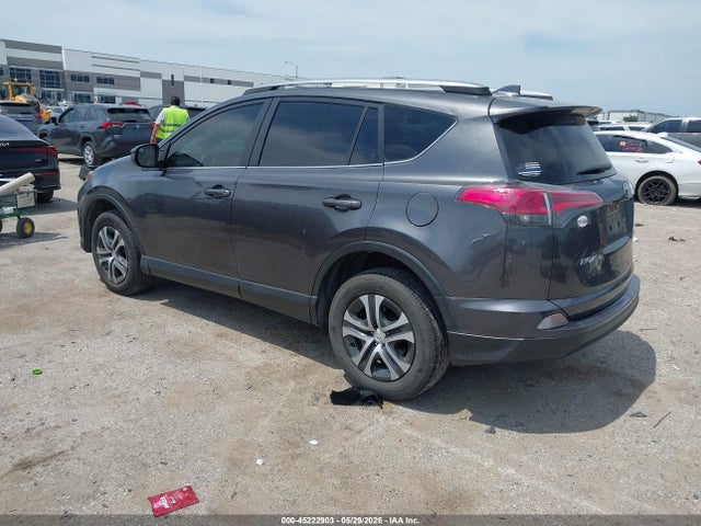 2017 Toyota Rav4 Le მანქანა იყიდება აუქციონზე, vin: JTMZFREV8HJ122772, აუქციონის ნომერი: 45222903