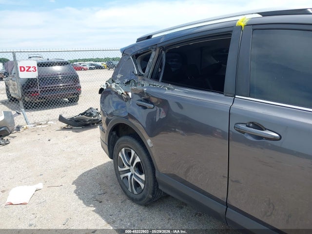 2017 Toyota Rav4 Le მანქანა იყიდება აუქციონზე, vin: JTMZFREV8HJ122772, აუქციონის ნომერი: 45222903