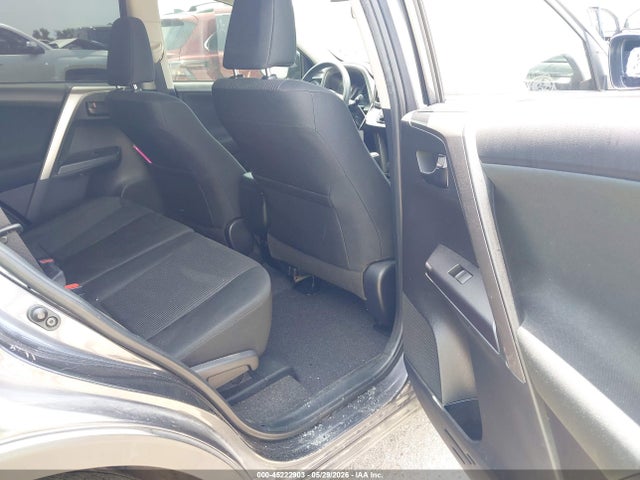 2017 Toyota Rav4 Le მანქანა იყიდება აუქციონზე, vin: JTMZFREV8HJ122772, აუქციონის ნომერი: 45222903