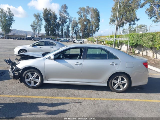 2014 Toyota Camry Se მანქანა იყიდება აუქციონზე, vin: 4T1BF1FK5EU843435, აუქციონის ნომერი: 45222948