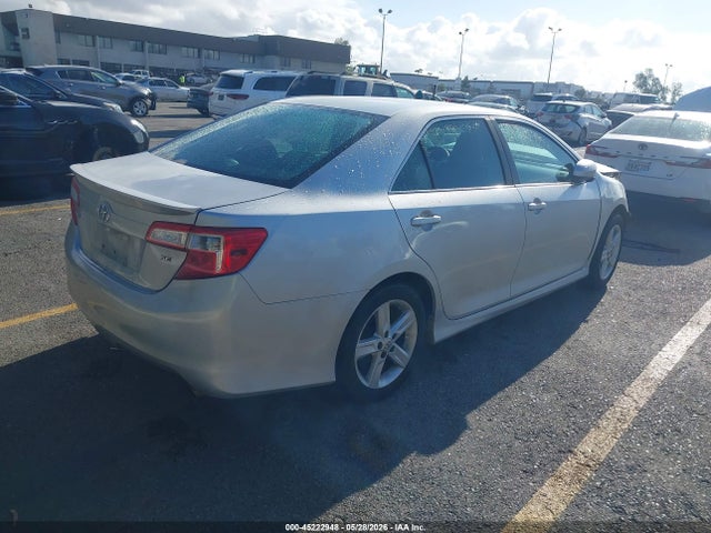 2014 Toyota Camry Se მანქანა იყიდება აუქციონზე, vin: 4T1BF1FK5EU843435, აუქციონის ნომერი: 45222948