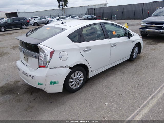 Toyota Prius Plug-in Advanced 2014 JTDKN3DPXE3063020 Image 4