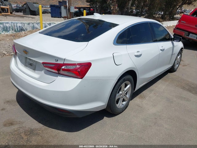 1G1ZD5ST3NF195038 Chevrolet Malibu Fwd Lt
