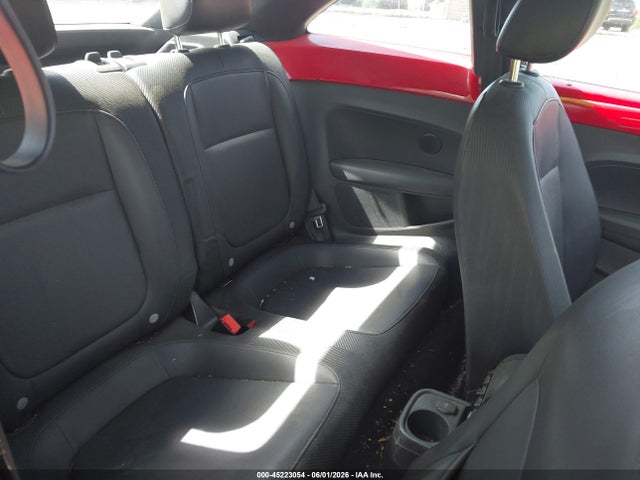 2012 Volkswagen Beetle 2.5l მანქანა იყიდება აუქციონზე, vin: 3VWJP7AT0CM641777, აუქციონის ნომერი: 45223054