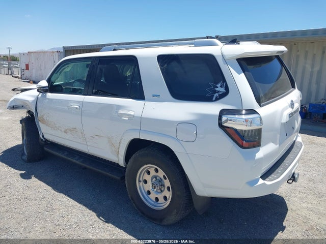 Toyota 4runner Sr5 Premium 2014 JTEBU5JR8E5167946 Image 3