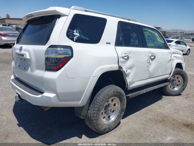 Toyota 4runner Sr5 Premium 2014 JTEBU5JR8E5167946 Image 4