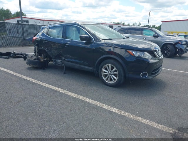 45223130 :رقم المزاد ، JN1BJ1CR2KW321594 vin ، 2019 Nissan Rogue Sport Sv مزاد بيع