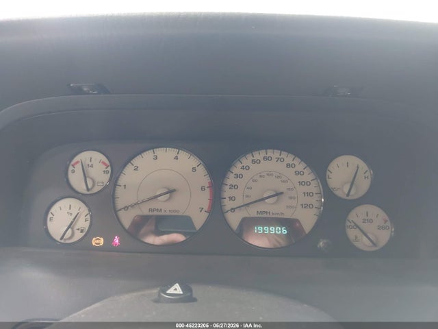 2002 Jeep Grand Cherokee Overland მანქანა იყიდება აუქციონზე, vin: 1J8GW68J02C219256, აუქციონის ნომერი: 45223205