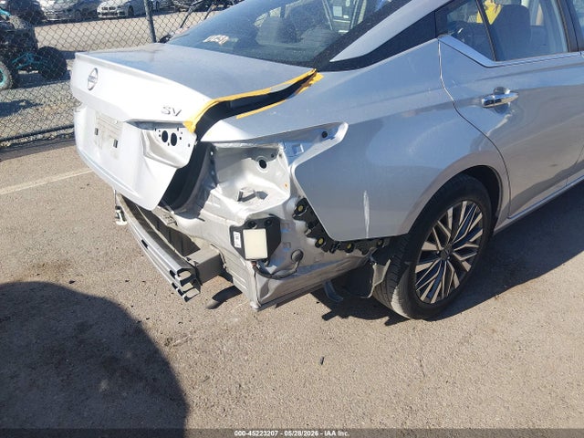 1N4BL4DV7PN396024 Nissan Altima Sv Fwd