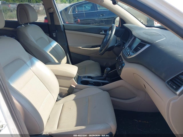 45223241 :رقم المزاد ، KM8J33A25HU283301 vin ، 2017 Hyundai Tucson Limited مزاد بيع