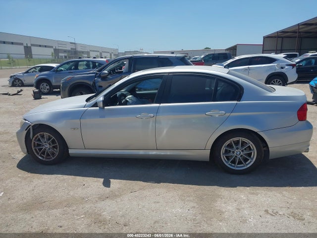 45223243 :رقم المزاد ، WBAPH7G52ANM51515 vin ، 2010 Bmw 328i مزاد بيع