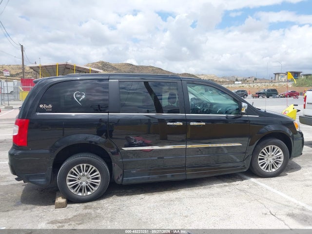 2016 Chrysler Town & Country Touring-l მანქანა იყიდება აუქციონზე, vin: 2C4RC1CG8GR233282, აუქციონის ნომერი: 45223251