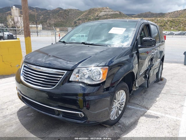 2016 Chrysler Town & Country Touring-l მანქანა იყიდება აუქციონზე, vin: 2C4RC1CG8GR233282, აუქციონის ნომერი: 45223251