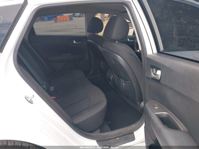 KIA Optima Lx 2016 5XXGT4L30GG047430 Image 8