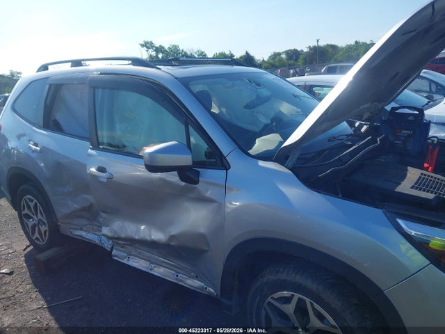 Продаж на аукціоні авто 2019 Subaru Forester Premium, vin: JF2SKAGCXKH417513, номер лоту: 45223317
