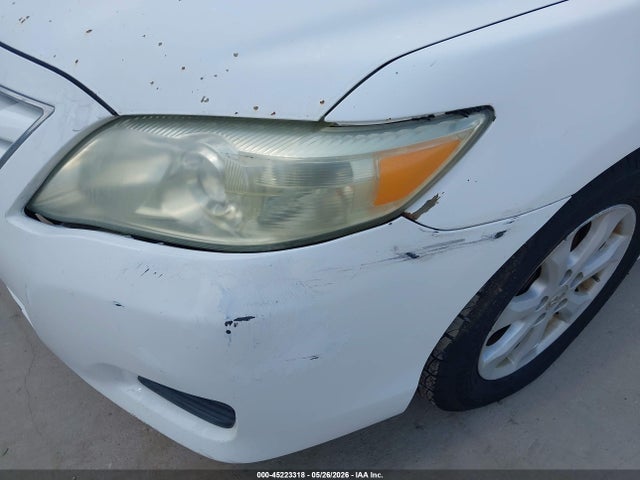 45223318 :رقم المزاد ، 4T1BK3EK7BU627882 vin ، 2011 Toyota Camry Le V6 مزاد بيع