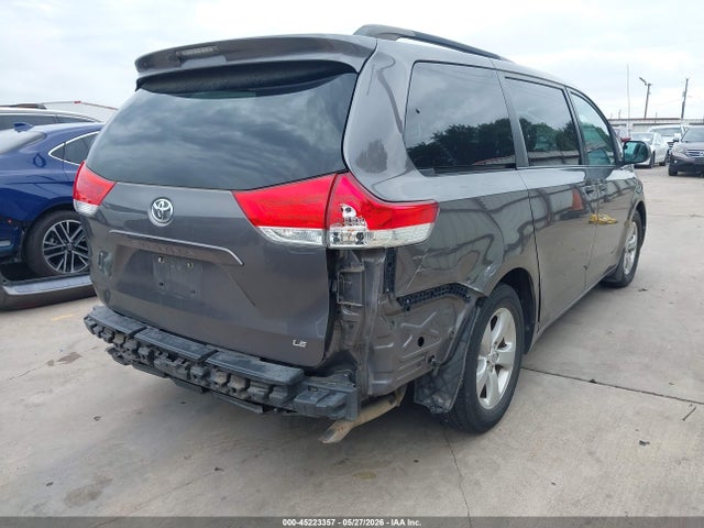 45223357 :رقم المزاد ، 5TDKK3DC7BS118829 vin ، 2011 Toyota Sienna Le V6 مزاد بيع