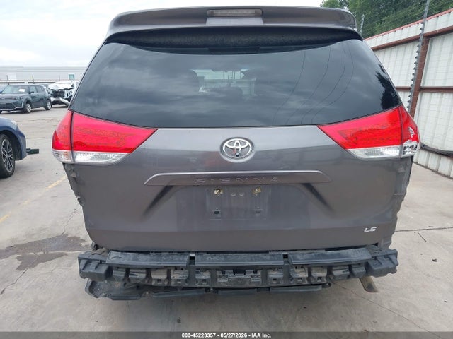 45223357 :رقم المزاد ، 5TDKK3DC7BS118829 vin ، 2011 Toyota Sienna Le V6 مزاد بيع