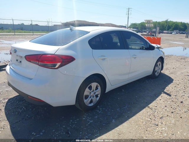 KIA FORTE LX 2017 3KPFK4A75HE022599 Image 4