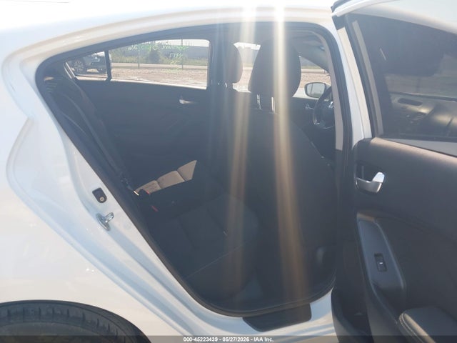 KIA FORTE LX 2017 3KPFK4A75HE022599 Image 8