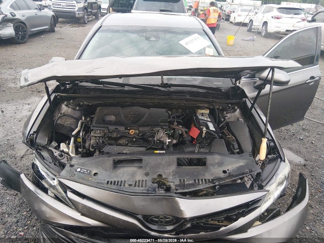 Продажа на аукционе авто 2018 Toyota Camry Le, vin: 4T1B11HK2JU594985, номер лота: 45223471