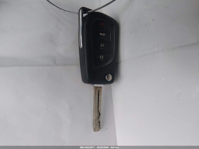 Продажа на аукционе авто 2018 Toyota Camry Le, vin: 4T1B11HK2JU594985, номер лота: 45223471