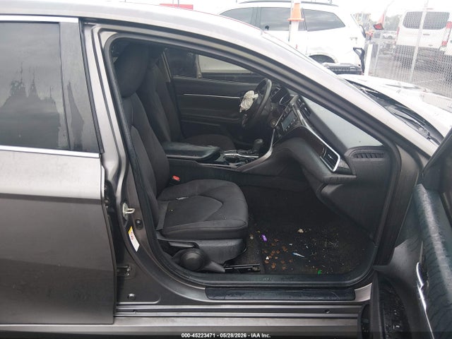 Продажа на аукционе авто 2018 Toyota Camry Le, vin: 4T1B11HK2JU594985, номер лота: 45223471