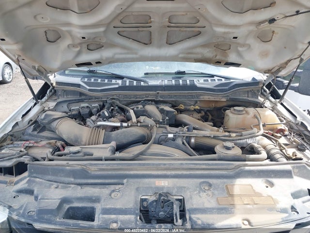 Ford F-450 Chassis Xl 2018 1FDUF4HT2JEC94796 Image 10