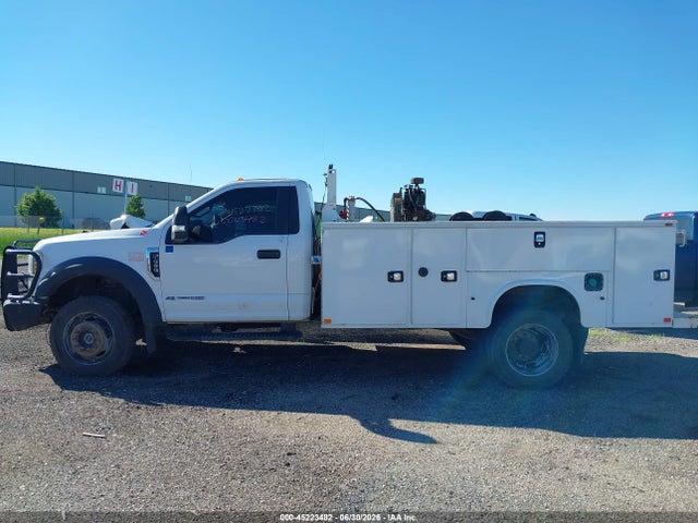 Ford F-450 Chassis Xl 2018 1FDUF4HT2JEC94796 Image 14