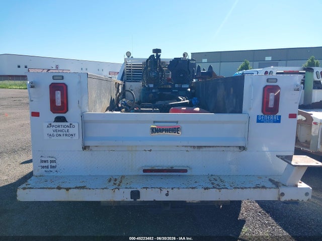 Ford F-450 Chassis Xl 2018 1FDUF4HT2JEC94796 Image 16
