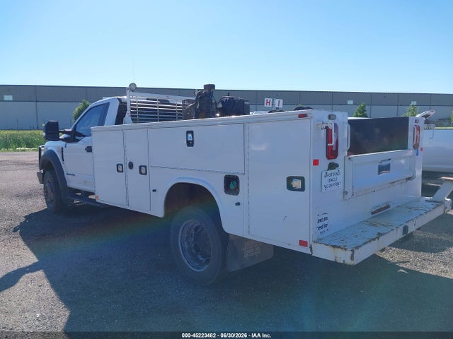 Ford F-450 Chassis Xl 2018 1FDUF4HT2JEC94796 Image 3