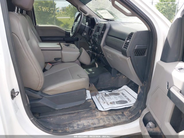 Ford F-450 Chassis Xl 2018 1FDUF4HT2JEC94796 Image 5