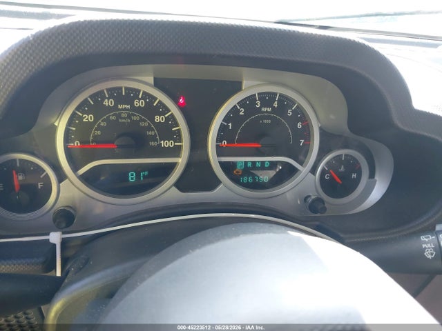 2007 Jeep Wrangler Unlimited Sahara მანქანა იყიდება აუქციონზე, vin: 1J8GA59197L163364, აუქციონის ნომერი: 45223512