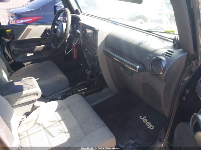 2007 Jeep Wrangler Unlimited Sahara მანქანა იყიდება აუქციონზე, vin: 1J8GA59197L163364, აუქციონის ნომერი: 45223512
