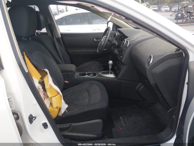 JN8AS5MT3FW671656 Nissan Rogue Select S