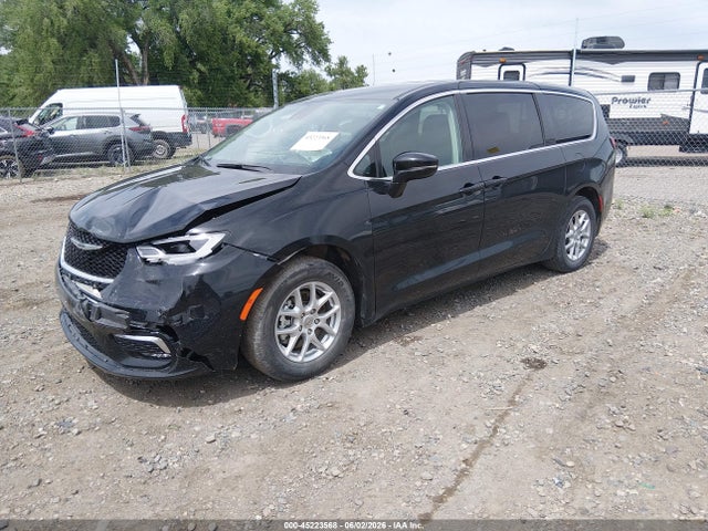 Продажа на аукционе авто 2024 Chrysler Pacifica Touring L, vin: 2C4RC1BG9RR136208, номер лота: 45223568